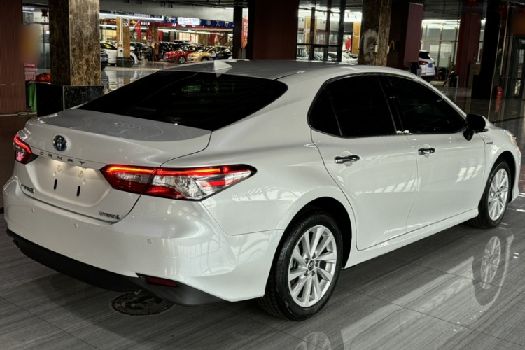 丰田 凯美瑞 2021款 双擎 2.5HGVP 领先版车身外观6003