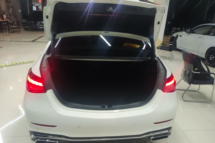 奔驰C级 2022款 C 260 L 运动版机舱底盘23