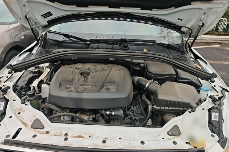 沃尔沃XC60 2017款 T5 AWD 智远版机舱底盘24