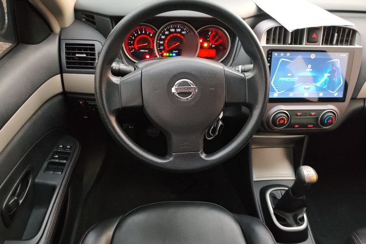 日产 轩逸 2012款 经典 1.6XE 手动舒适版局部细节13