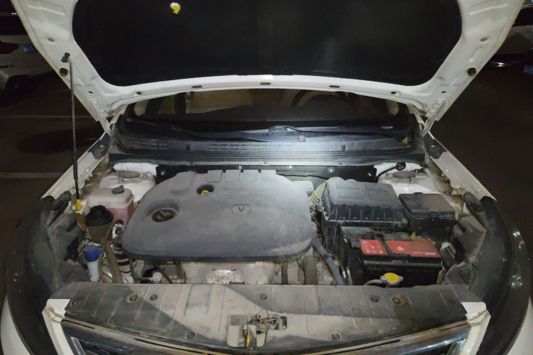 长安 逸动 2016款 1.6L 手动风尚型局部细节24