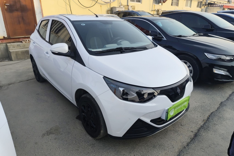 江铃集团新能源 易至EV2 2024款 201km 舒适型车身外观3