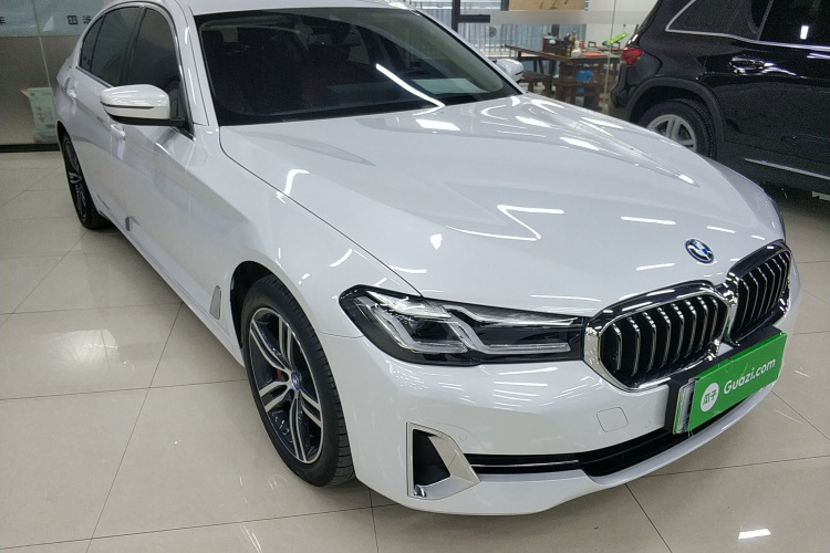 宝马5系新能源 2022款 改款 535Le 豪华套装车身外观3