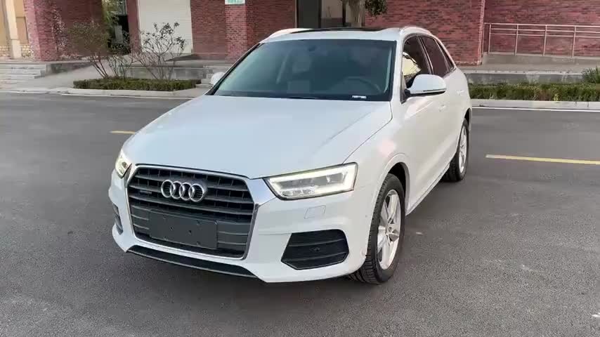 奥迪Q3 2017款 35 TFSI quattro 全时四驱风尚型实拍1