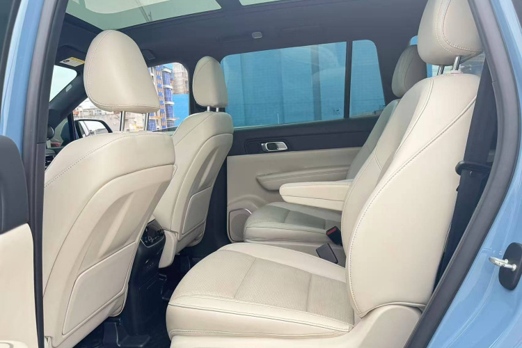 理想汽车 理想ONE 2021款 增程6座版中控内饰7008