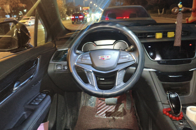 凯迪拉克XT5 2021款 2.0T 四驱豪华型局部细节13