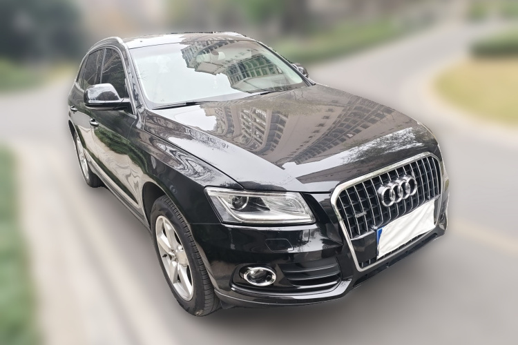 奥迪Q5 2017款 40 TFSI 进取型车身外观3