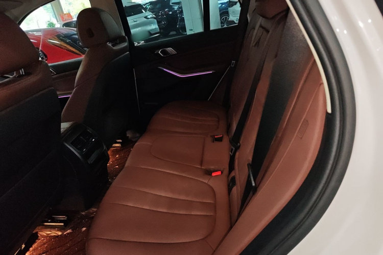 宝马X5(进口) 2020款 xDrive40i M运动套装中控内饰21