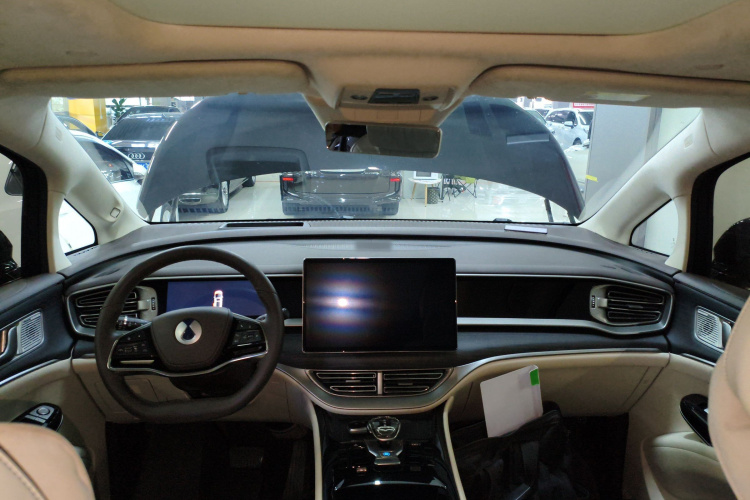 腾势D9 2024款 DM-i 980 四驱旗舰型中控内饰12