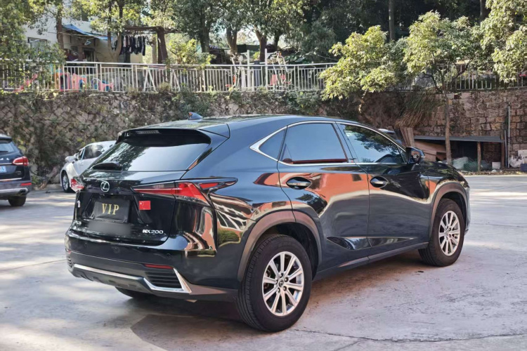 雷克萨斯NX 2018款 200 前驱 锋行版 国V车身外观6004