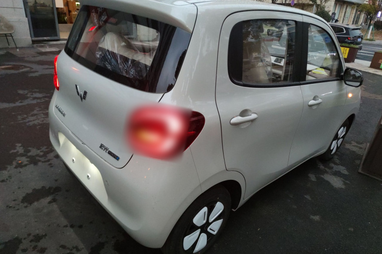 五菱汽车 宏光MINIEV 2025款 四门版 进阶款车身外观7