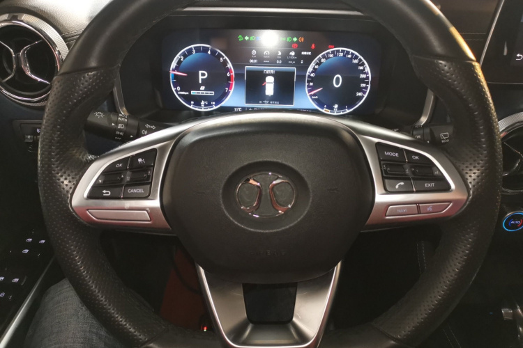 北京BJ40 2018款 PLUS 2.3T 自动四驱旗舰版 国V中控内饰13