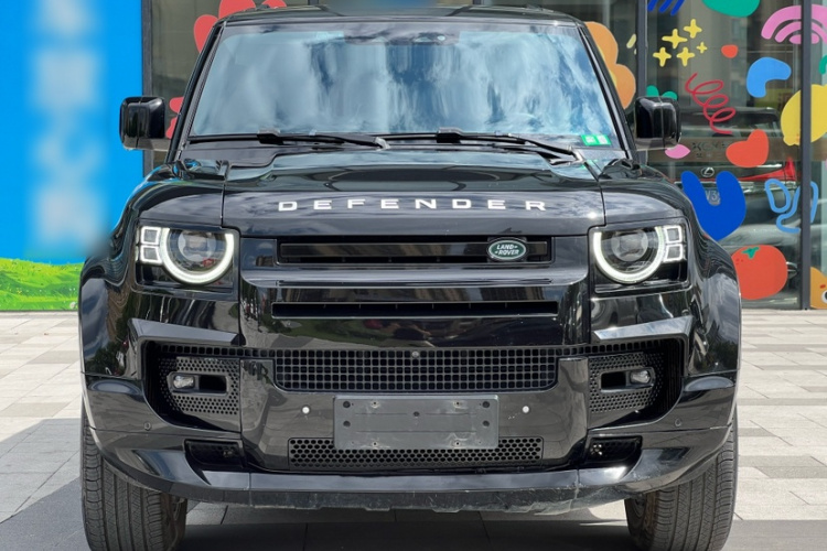 路虎卫士 2023款 90 3.0T P400 XS车身外观6008