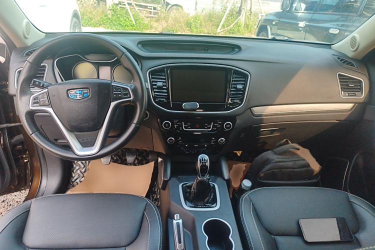 吉利汽车 远景X6 2016款 1.8L 手动尊贵型中控内饰12