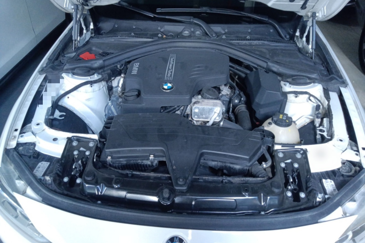 宝马3系 2016款 320Li 时尚型机舱底盘24