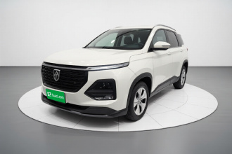 宝骏530 2020款 1.5T CVT豪华互联型 6座