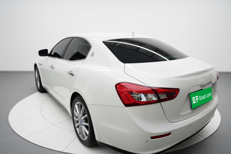 玛莎拉蒂 Ghibli 2014款 3.0T 标准版车身外观5