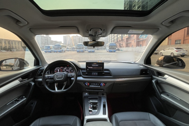 奥迪Q5L 2018款 40 TFSI 荣享时尚型 国V中控内饰7002