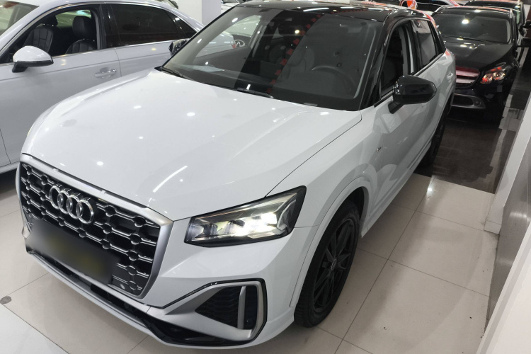 奥迪Q2L 2022款 35 TFSI 进取动感型车身外观4