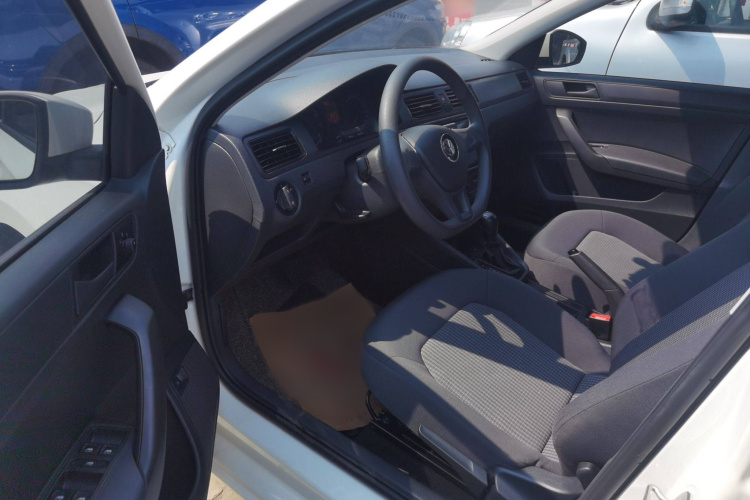 大众 桑塔纳 2019款 1.5L 自动风尚版 国VI中控内饰7003