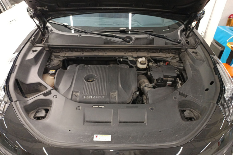 领克01 2021款 2.0TD 四驱暗夜版局部细节24