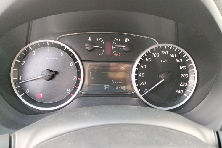 日产 轩逸 2024款 改款 经典 1.6XE CVT舒适版局部细节14