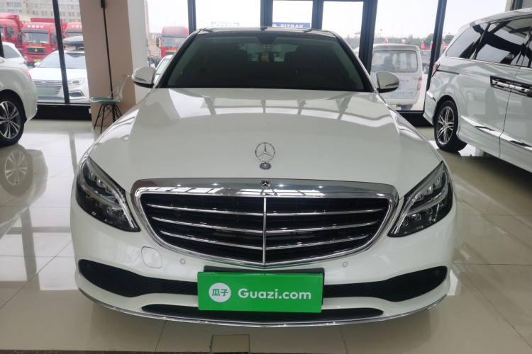 奔驰C级 2019款 C 260 L车身外观2