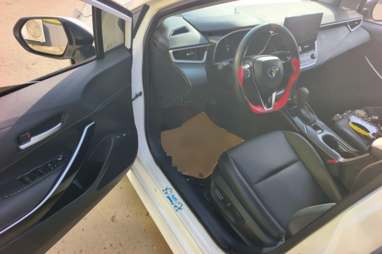 丰田 雷凌 2023款 智能电混双擎 1.8L 运动版中控内饰20