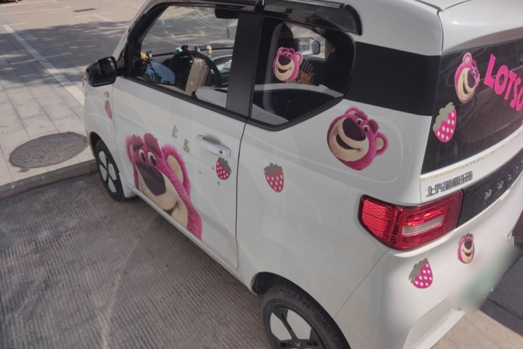 五菱汽车 宏光MINIEV 2022款 自在款 磷酸铁锂车身外观6003