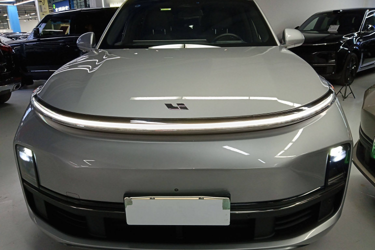 理想汽车 理想L8 2023款 Pro车身外观2