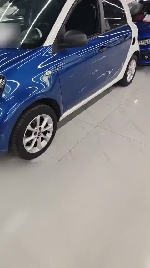 smart forfour 2018款 1.0L 52千瓦灵动版讲解2