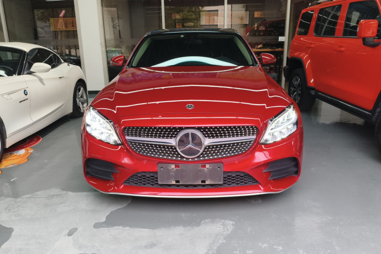 奔驰C级 2021款 C 260 L 运动版车身外观2