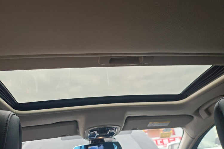 标致508 2013款 2.0L 两周年纪念 自动智享版局部细节22