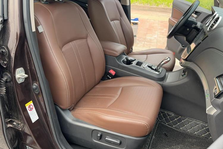 比亚迪S7 2015款 2.0T 升级版 自动尊贵型中控内饰41