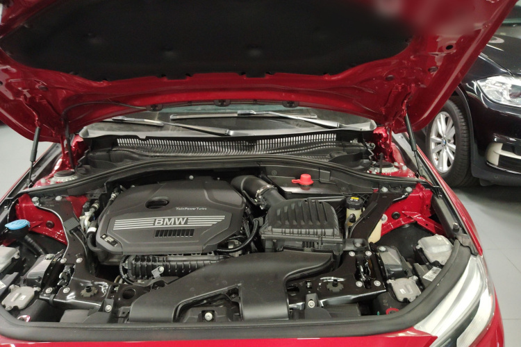 宝马1系 2020款 120i 时尚型机舱底盘24