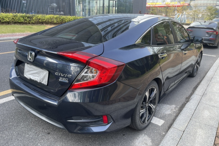 本田 思域 2016款 220TURBO CVT尊耀版车身外观6008