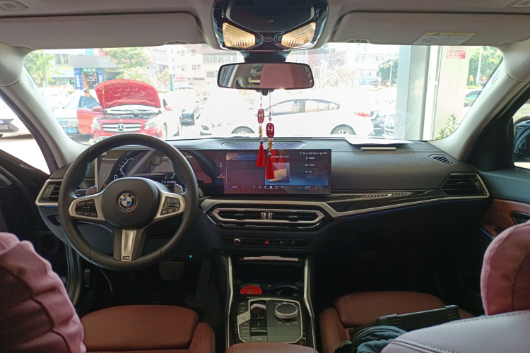 宝马3系 2024款 325Li M运动套装中控内饰12