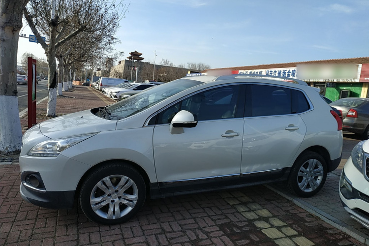 标致3008 2015款 1.6THP 自动经典版车身外观4