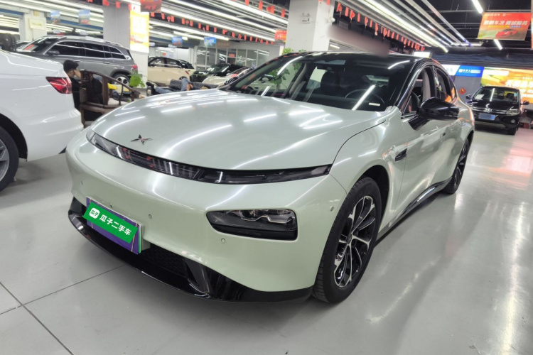 小鹏P7 2022款 625E车身外观1