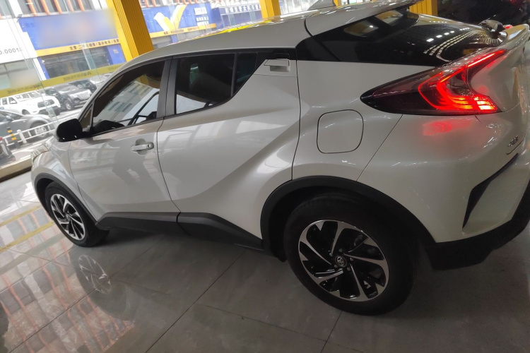 丰田 奕泽IZOA 2020款 2.0L 奕驰版车身外观6003