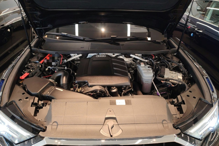 奥迪A6L 2022款 40 TFSI 豪华动感型机舱底盘24