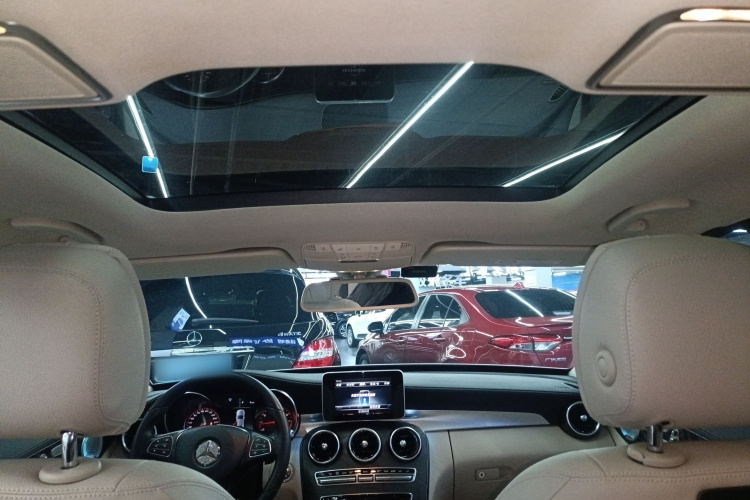 奔驰C级 2018款 C 200 L 运动版局部细节22