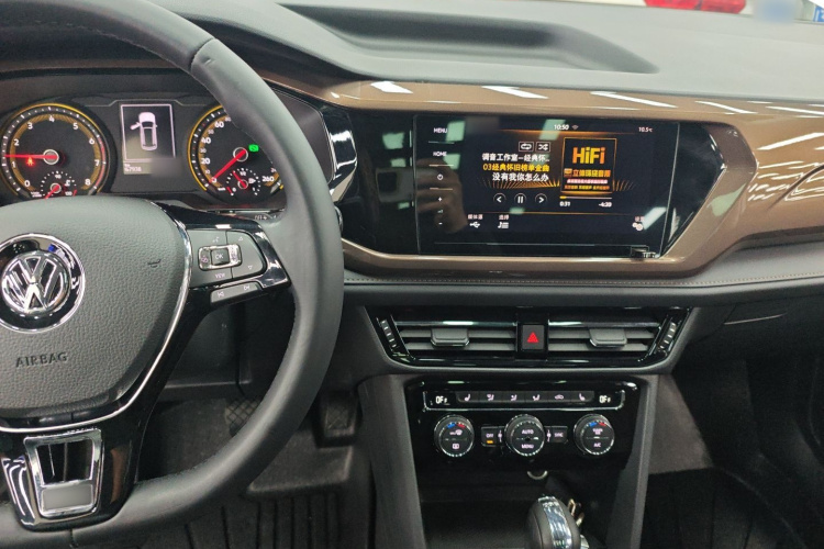 大众 途岳 2020款 改款 330TSI 四驱豪华版 国VI中控内饰7002