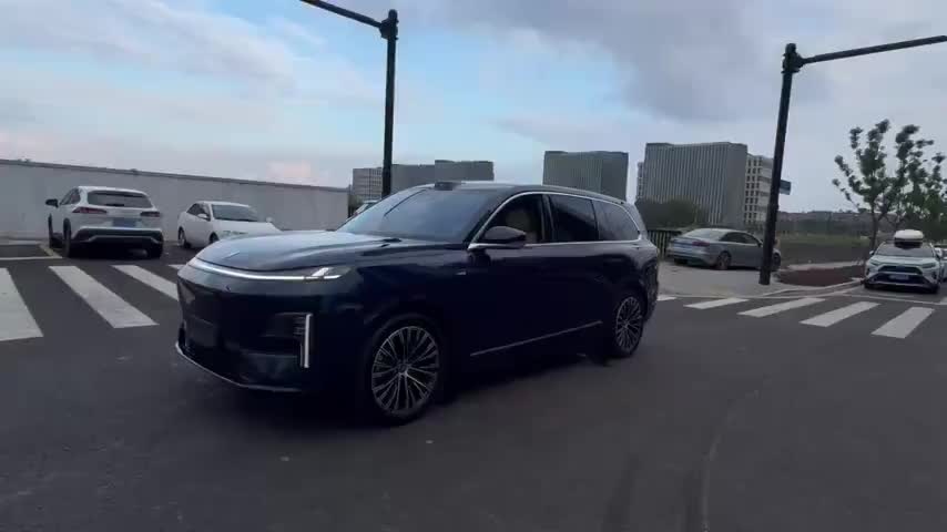 深蓝汽车 深蓝S09 2025款 四驱Ultra+ 高定版实拍1