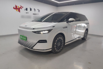 小鹏X9 2025款 740超长续航 Max