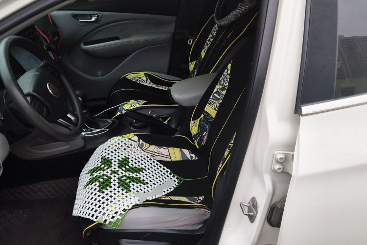 菲亚特 致悦 2014款 1.4T 自动时尚版中控内饰19