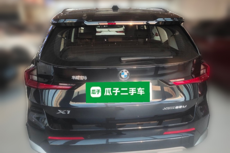 宝马X1 2023款 xDrive25Li X设计套装车身外观6