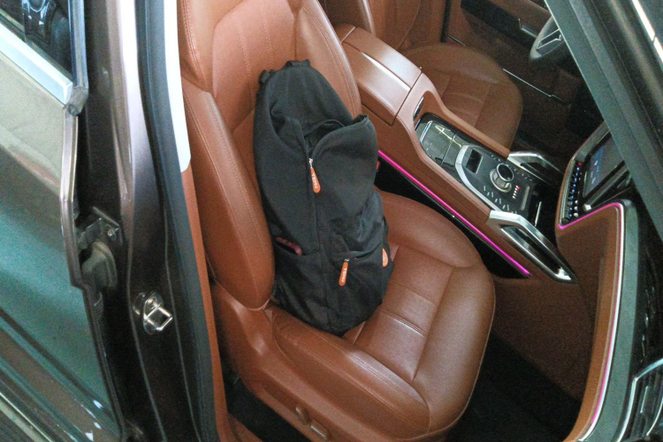 众泰T700 2017款 1.8T 双离合尊贵型局部细节41