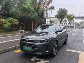 鸿蒙智行 问界M7 2022款 1.5T 四驱豪华版