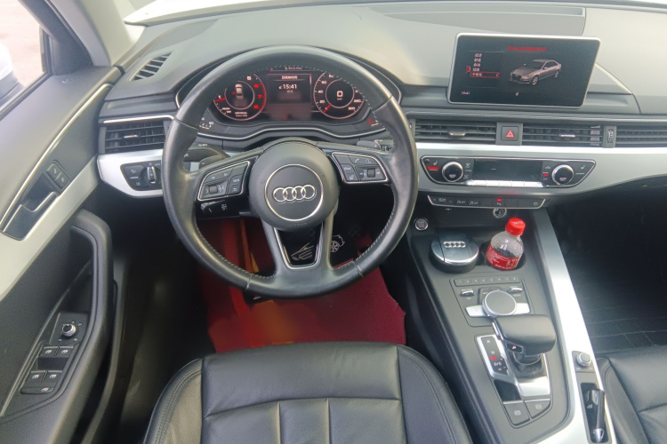 奥迪A4L 2018款 30周年年型 40 TFSI 时尚型局部细节13